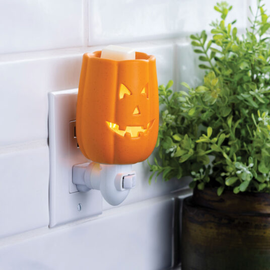 Jack O' Lantern Pluggable Fragrance Warmer – Door County Candle Co