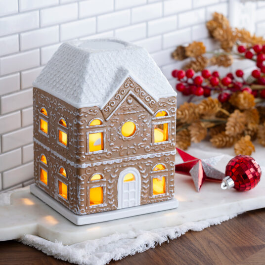 Gingerbread House Canopy Illumination Fragrance Warmer – Door