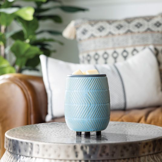 https://doorcountycandle.com/cdn/shop/products/BlueHerringbone_grande.jpg?v=1677682957